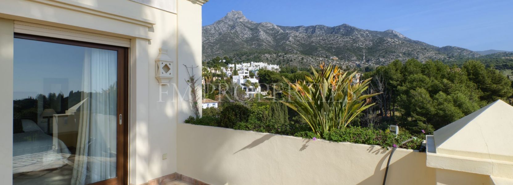 Villa  in Marbella Hill Club, Marbella Goldene Meile, Marbella