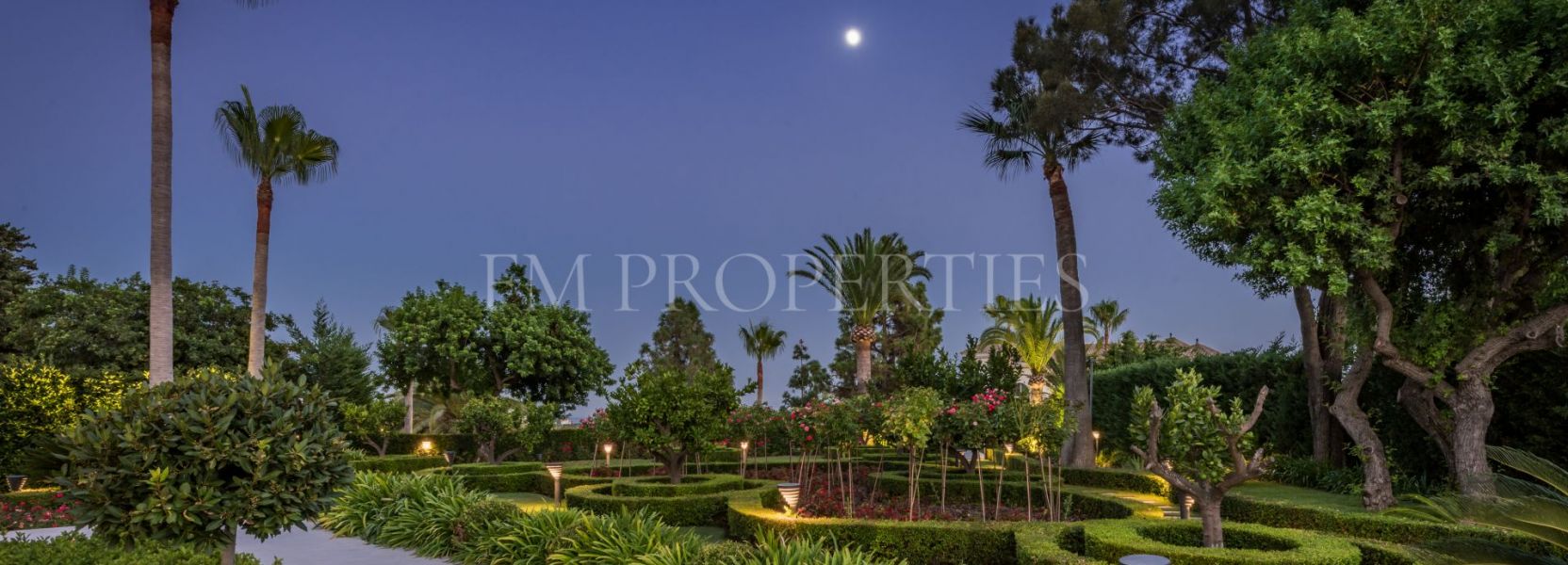 Mansion  in Hacienda las Chapas, Marbella Ost, Marbella