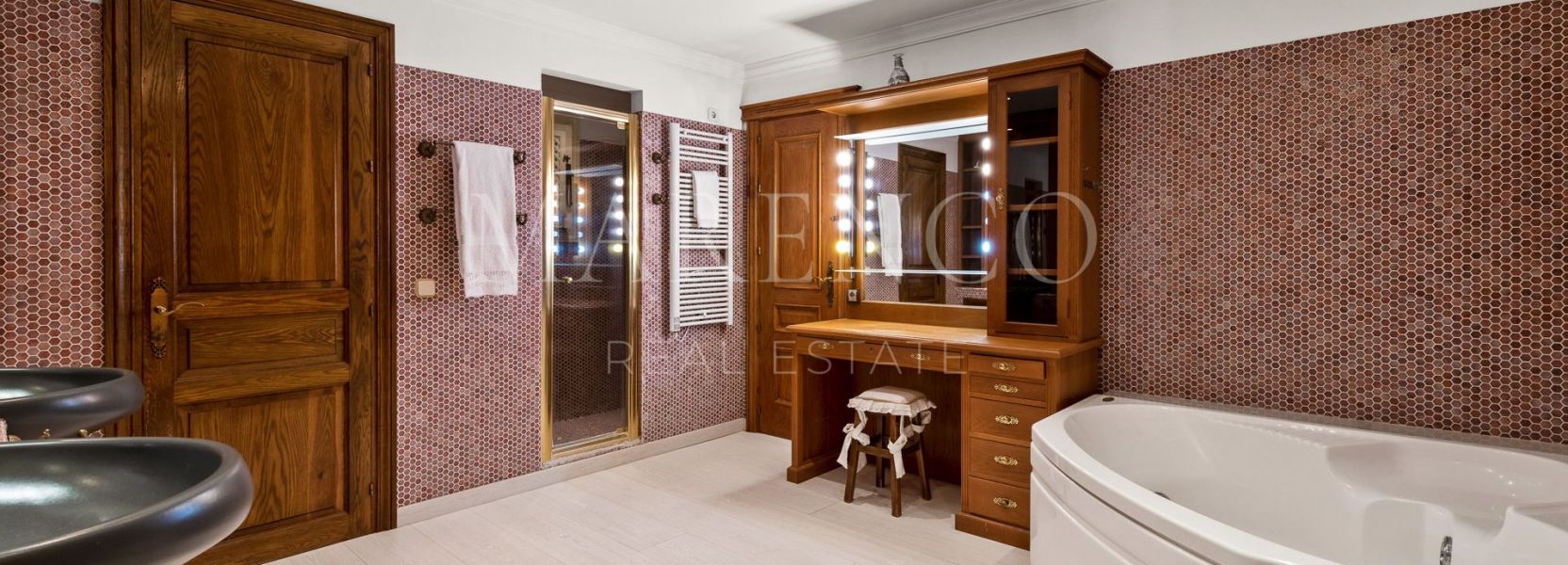 Villa  in Supermanzana H, Nueva Andalucia, Marbella