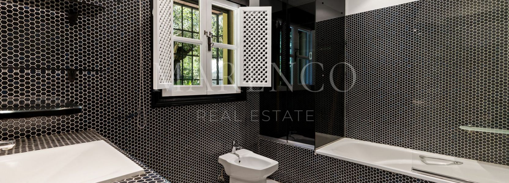 Villa  in Supermanzana H, Nueva Andalucia, Marbella