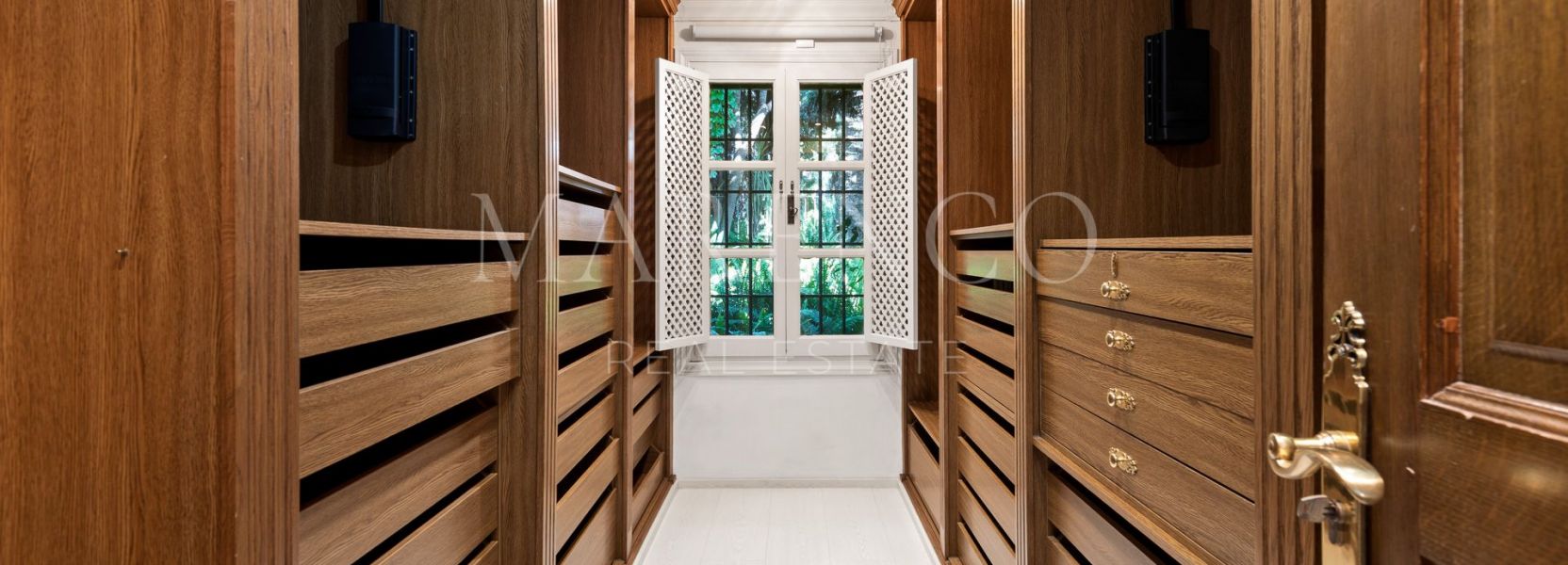 Villa  in Supermanzana H, Nueva Andalucia, Marbella