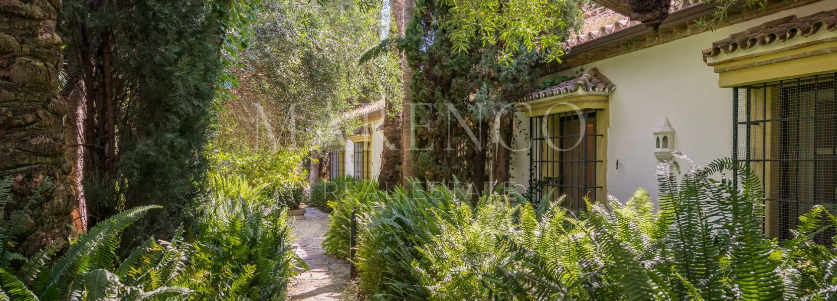 Villa  in Supermanzana H, Nueva Andalucia, Marbella