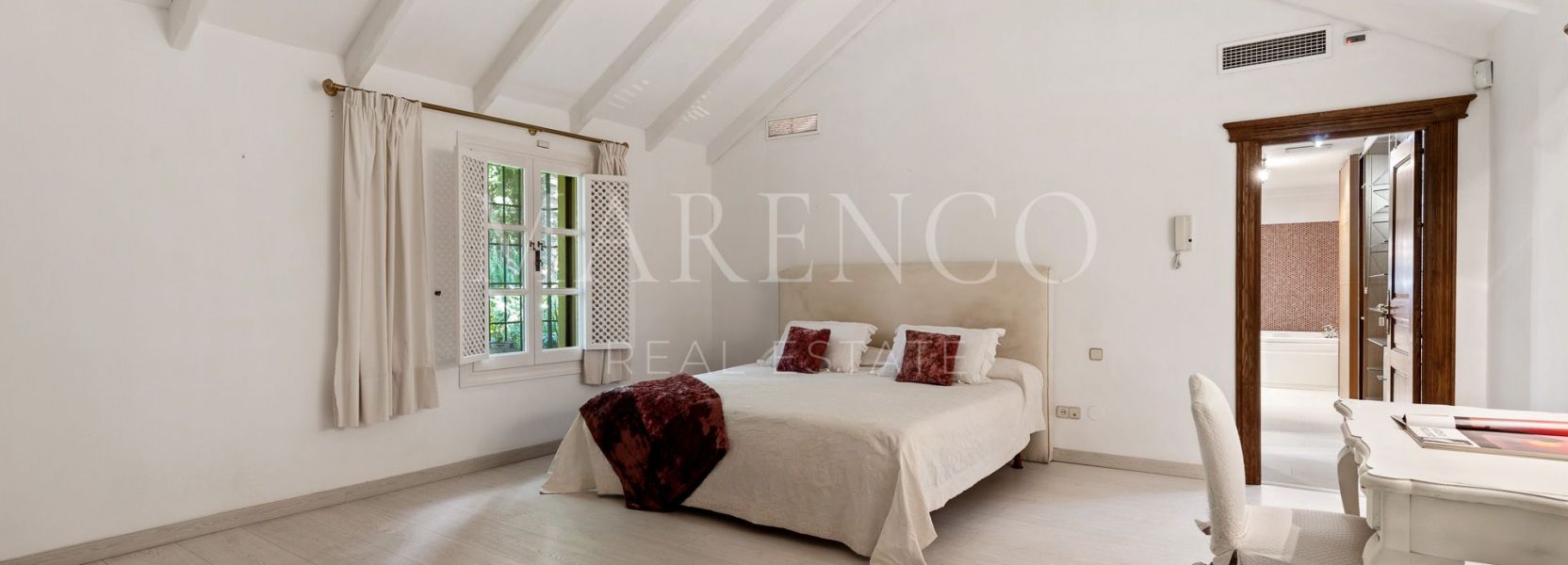 Villa  in Supermanzana H, Nueva Andalucia, Marbella