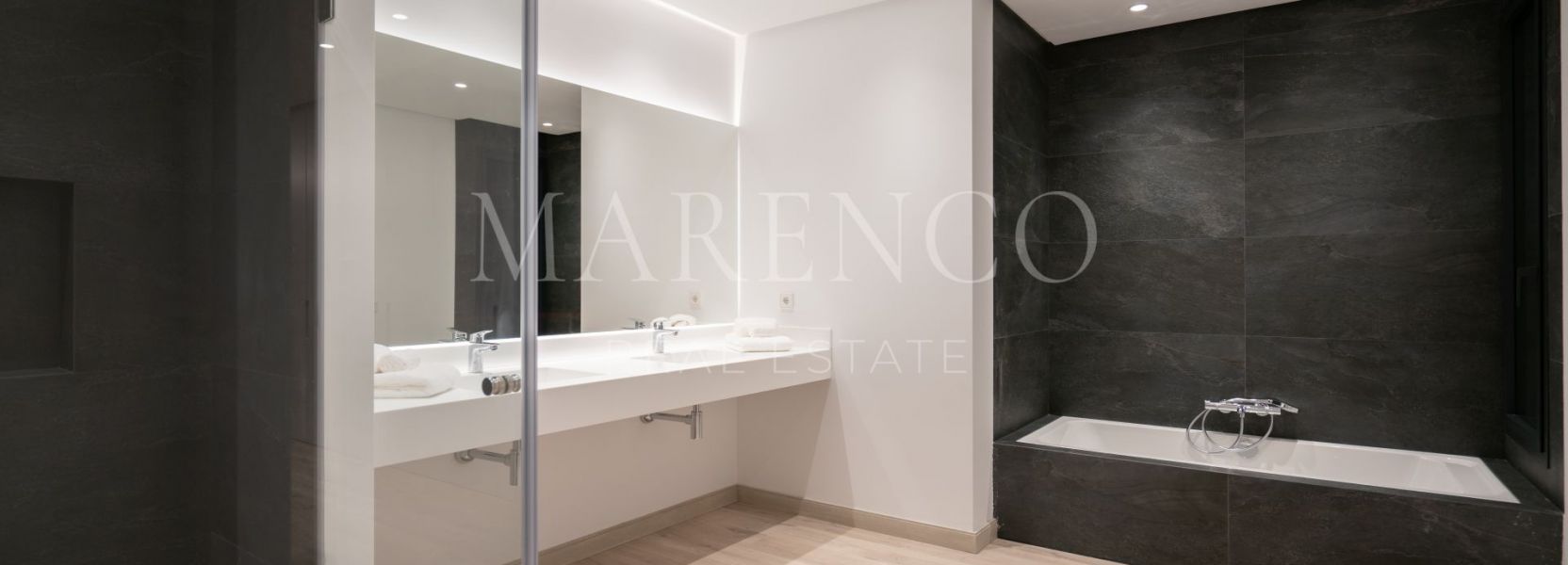 Villa  in La Alqueria, Benahavis