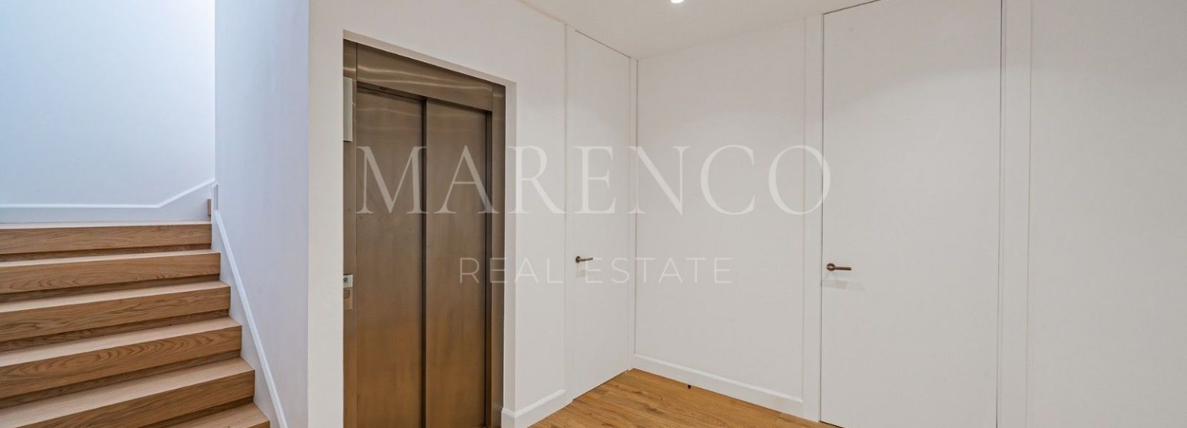 Semi Detached Villa in Marbella Golden Mile, Marbella