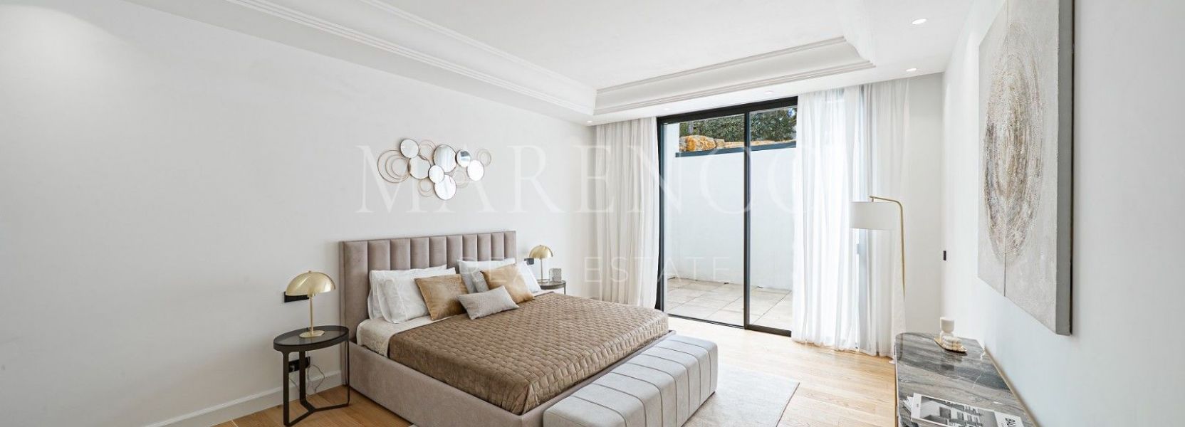 Semi Detached Villa in Marbella Golden Mile, Marbella