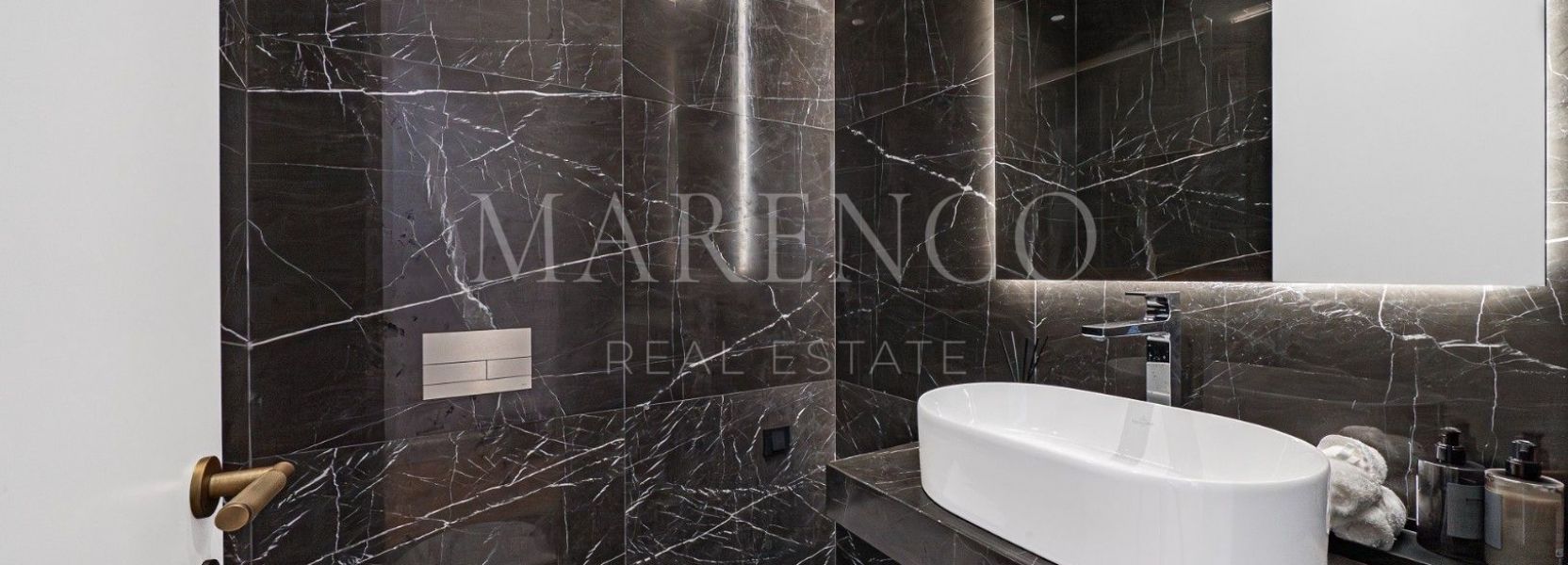 Semi Detached Villa in Marbella Golden Mile, Marbella