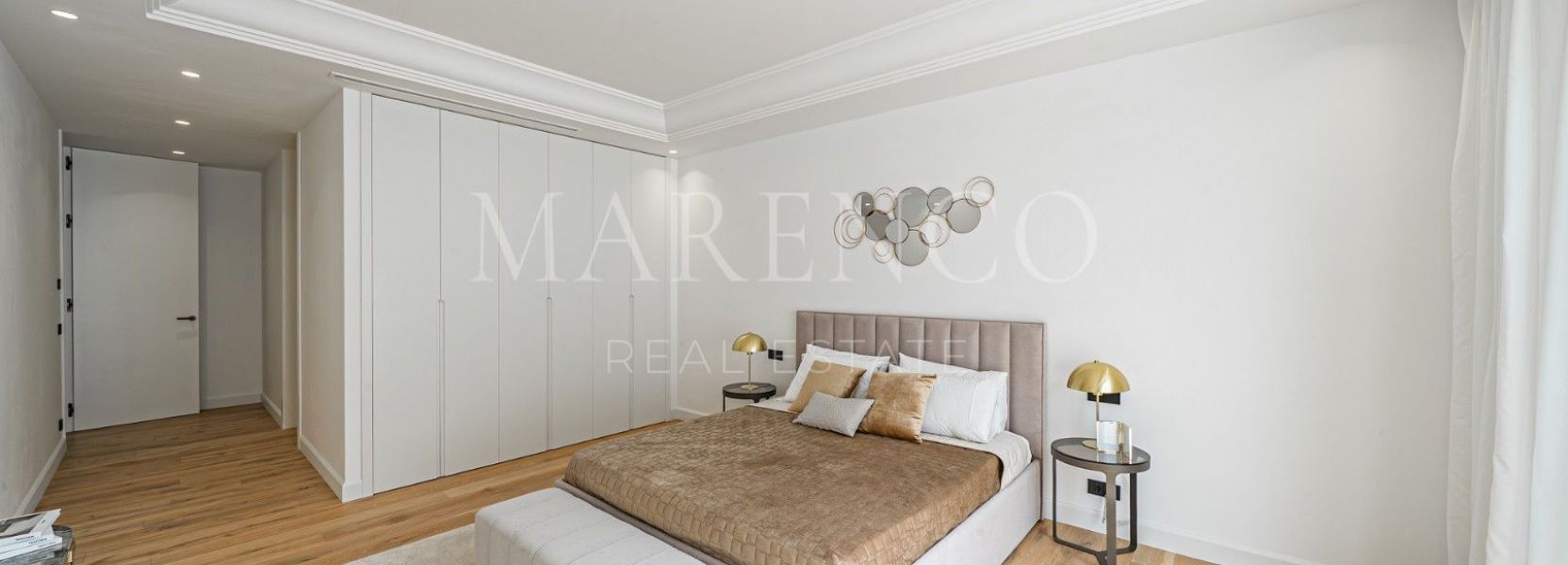 Semi Detached Villa in Marbella Golden Mile, Marbella