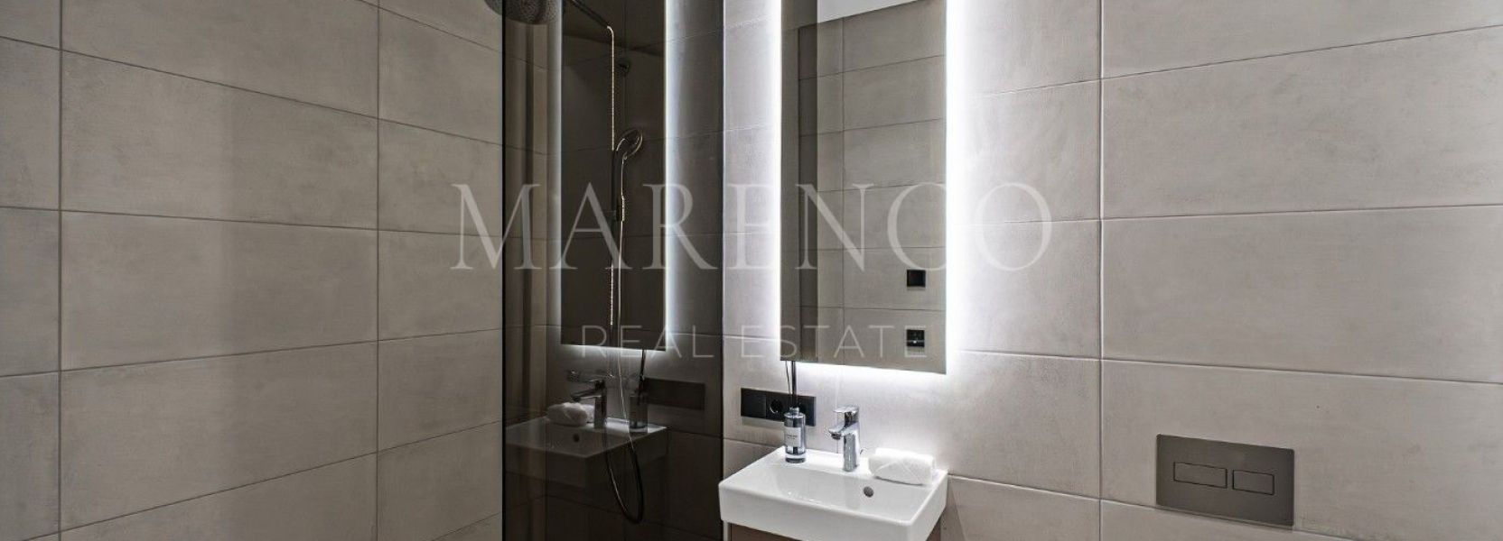 Semi Detached Villa in Marbella Golden Mile, Marbella