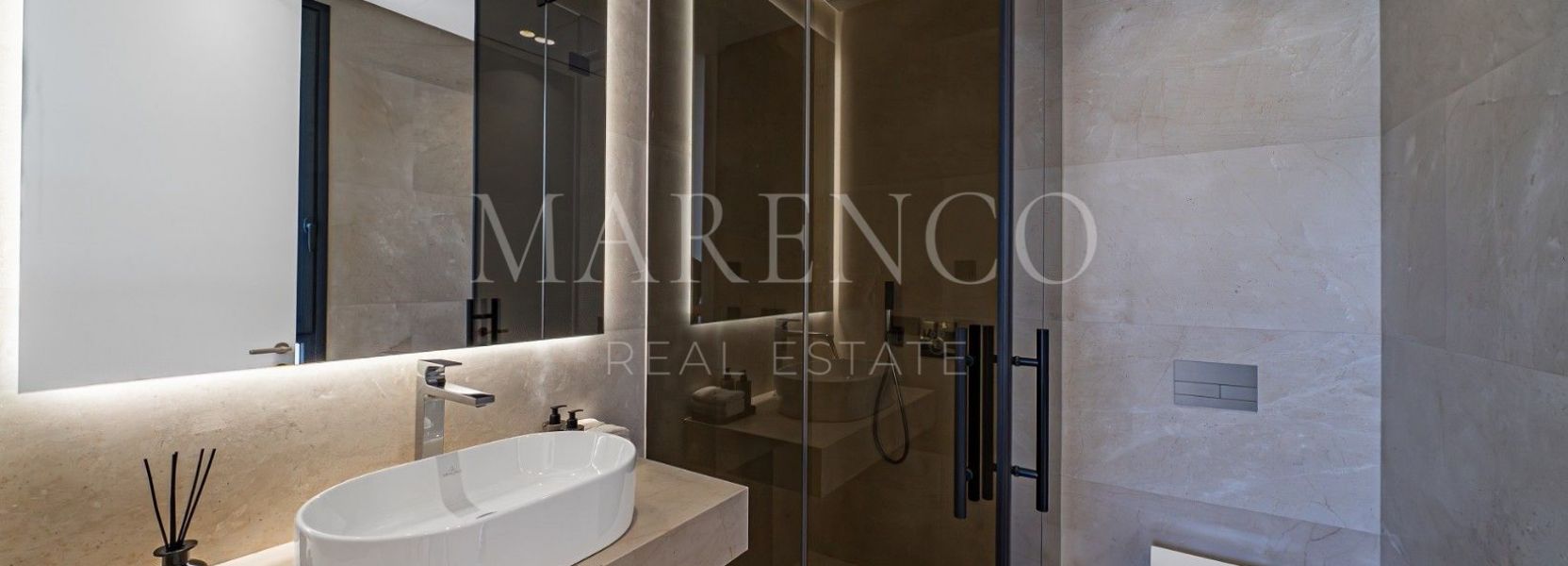 Semi Detached Villa in Marbella Golden Mile, Marbella