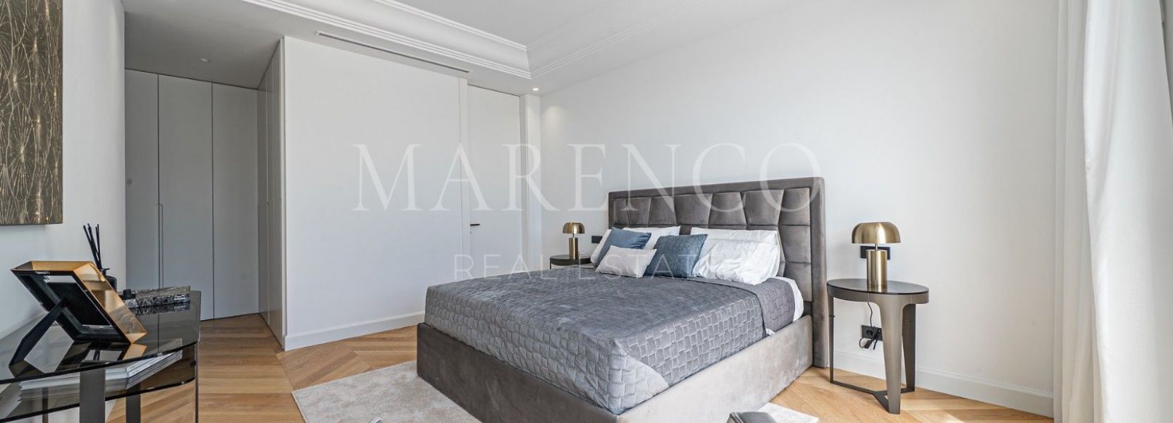 Semi Detached Villa in Marbella Golden Mile, Marbella