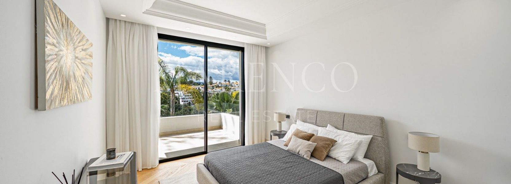 Semi Detached Villa in Marbella Golden Mile, Marbella