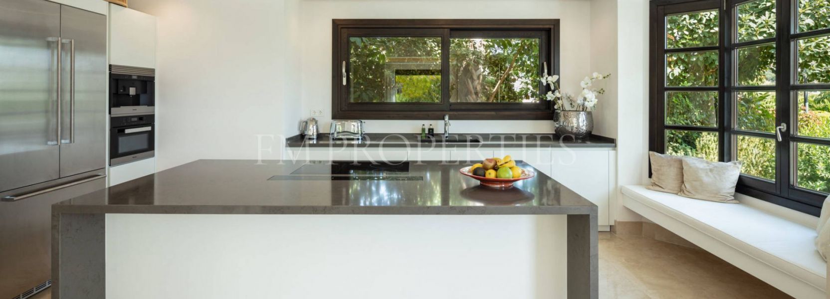 Villa  in Nueva Andalucia, Marbella