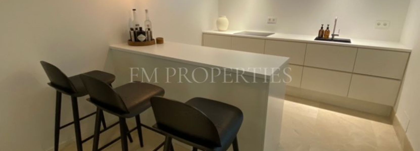 Villa  in Los Monteros, Marbella Oost, Marbella