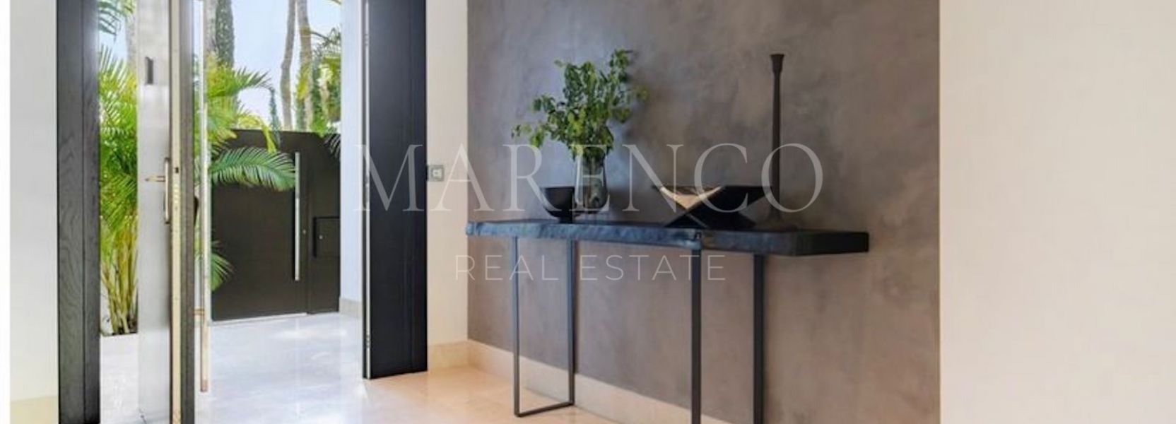 Villa  in Los Monteros, Marbella Ost, Marbella