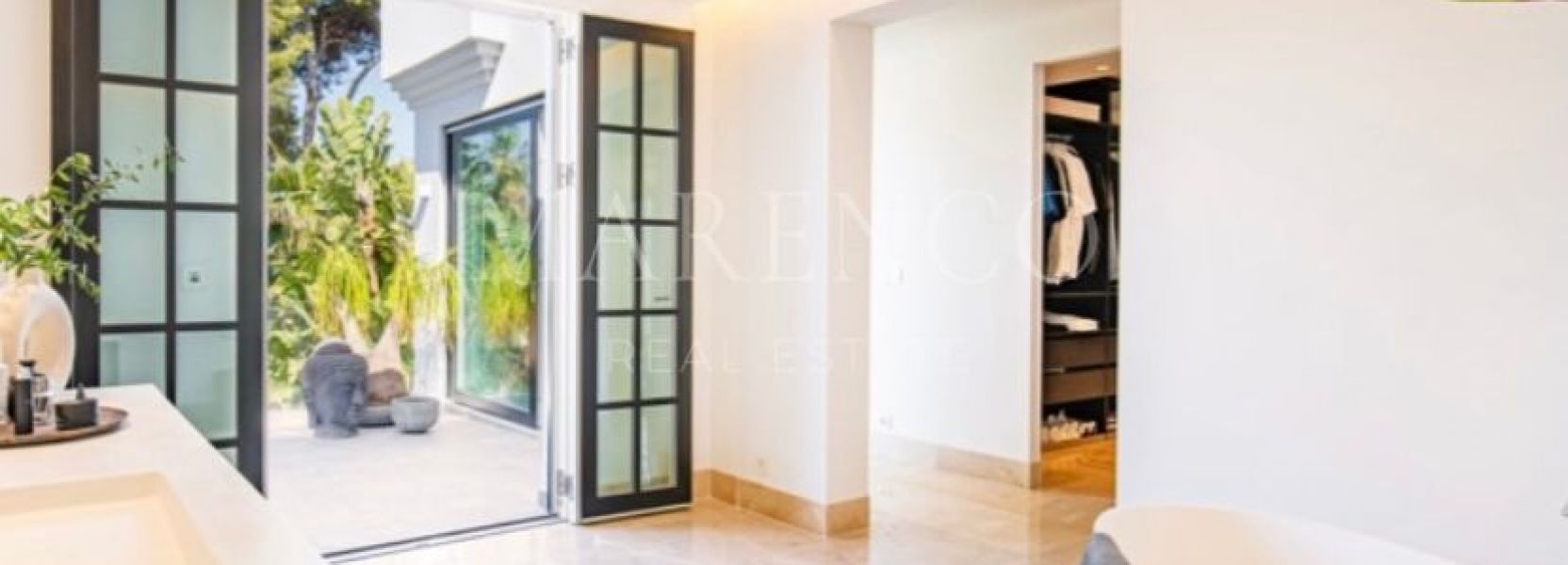 Villa  in Los Monteros, Marbella Ost, Marbella