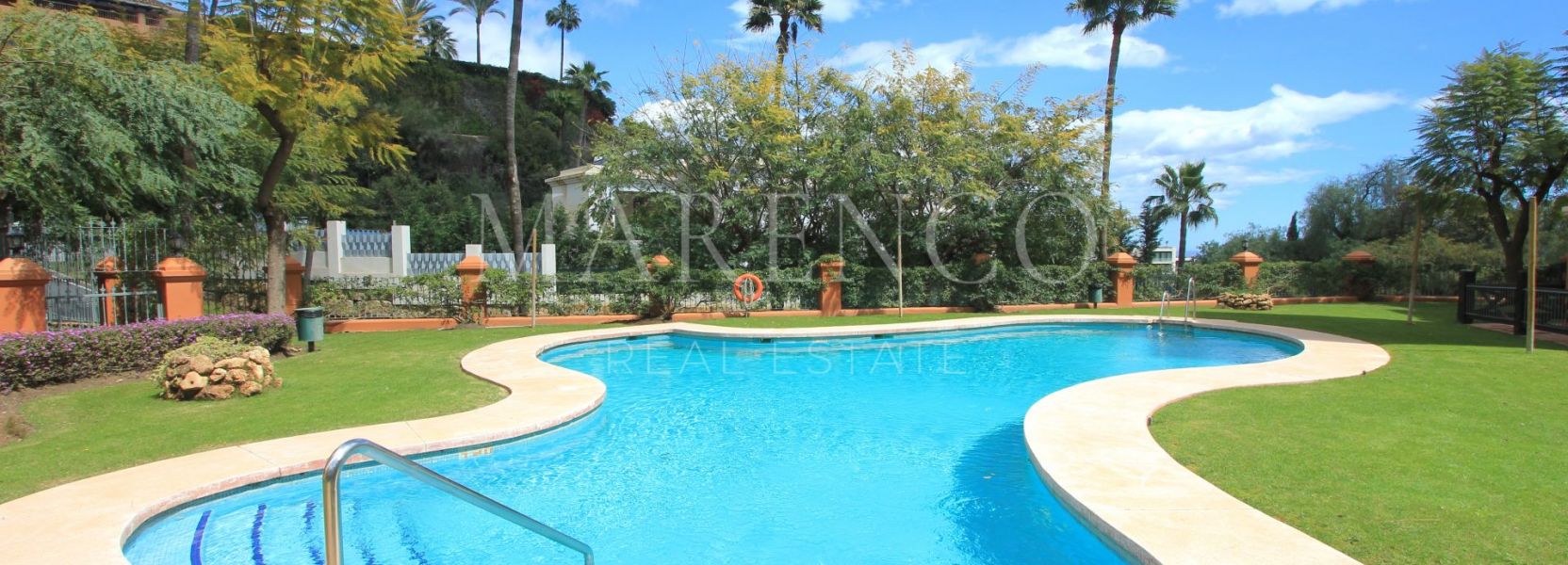 Apartment in Monte Halcones, Benahavis