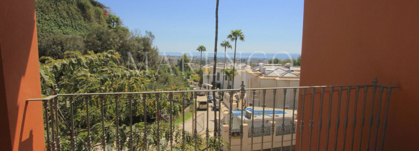 Apartment in Monte Halcones, Benahavis