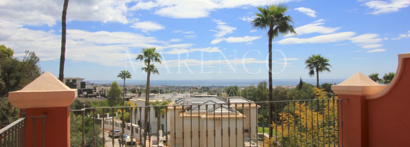 Apartment in Monte Halcones, Benahavis