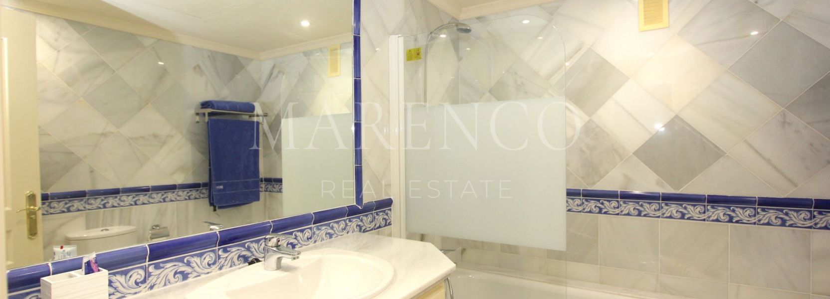 Apartment in Monte Halcones, Benahavis