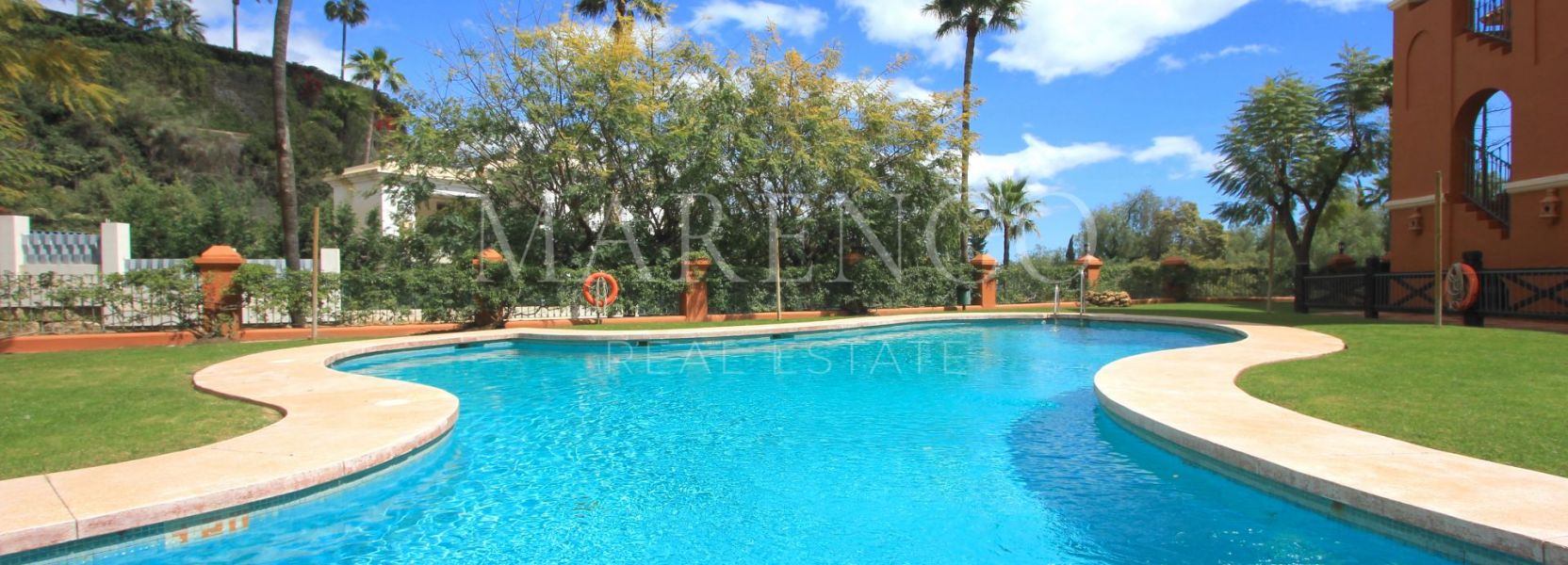 Apartment in Monte Halcones, Benahavis