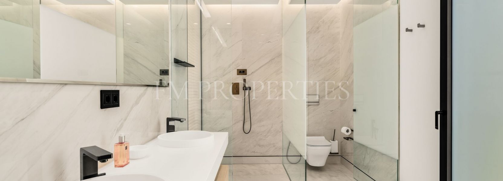 Penthouse  in Emare, Estepona Oost, Estepona