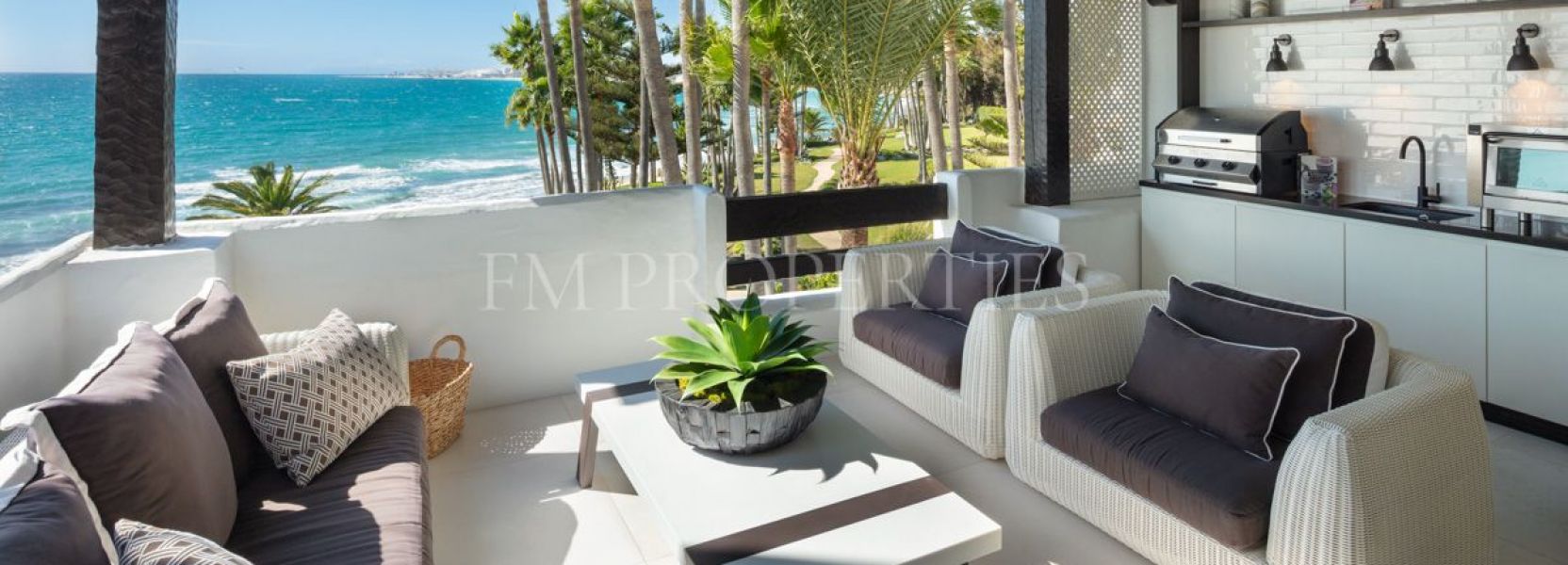 Penthouse  in Puente Romano, Marbella Golden Mile, Marbella
