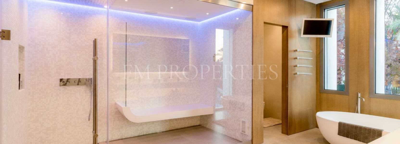 Villa  in Nueva Andalucia, Marbella