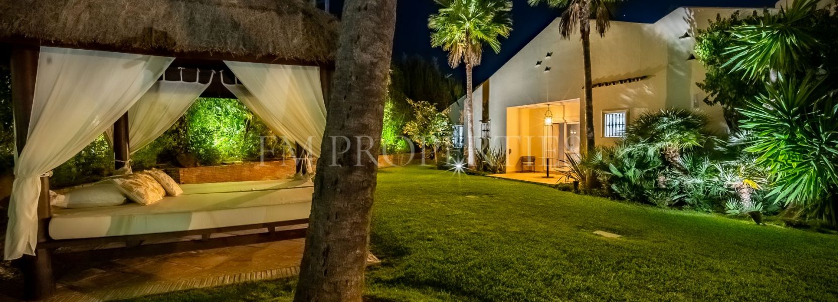 Villa  in Los Naranjos, Nueva Andalucia, Marbella