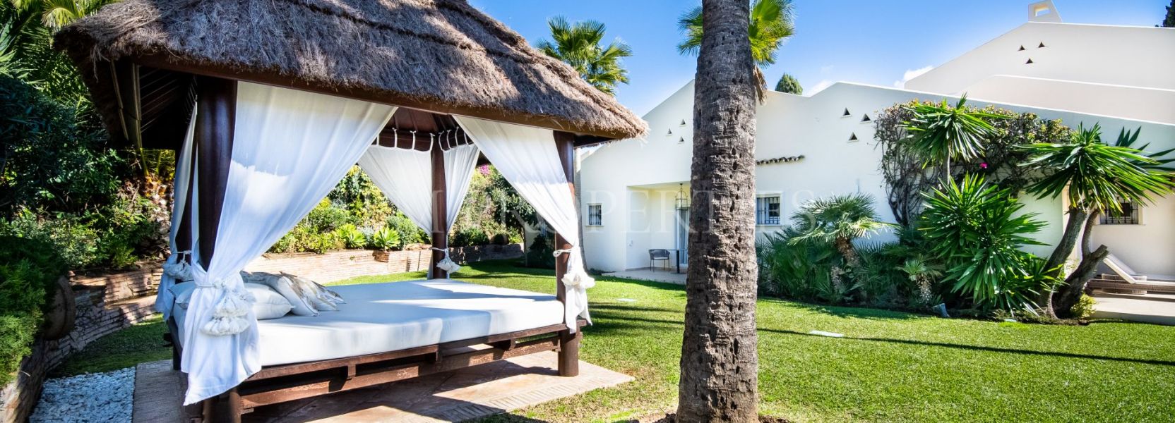 Villa  in Los Naranjos, Nueva Andalucia, Marbella