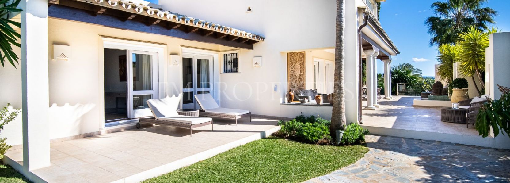 Villa  in Los Naranjos, Nueva Andalucia, Marbella
