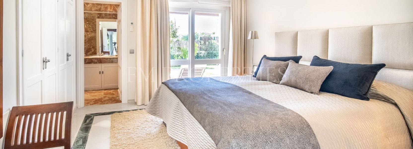 Villa  in Los Naranjos, Nueva Andalucia, Marbella
