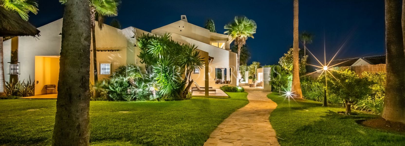 Villa  in Los Naranjos, Nueva Andalucia, Marbella
