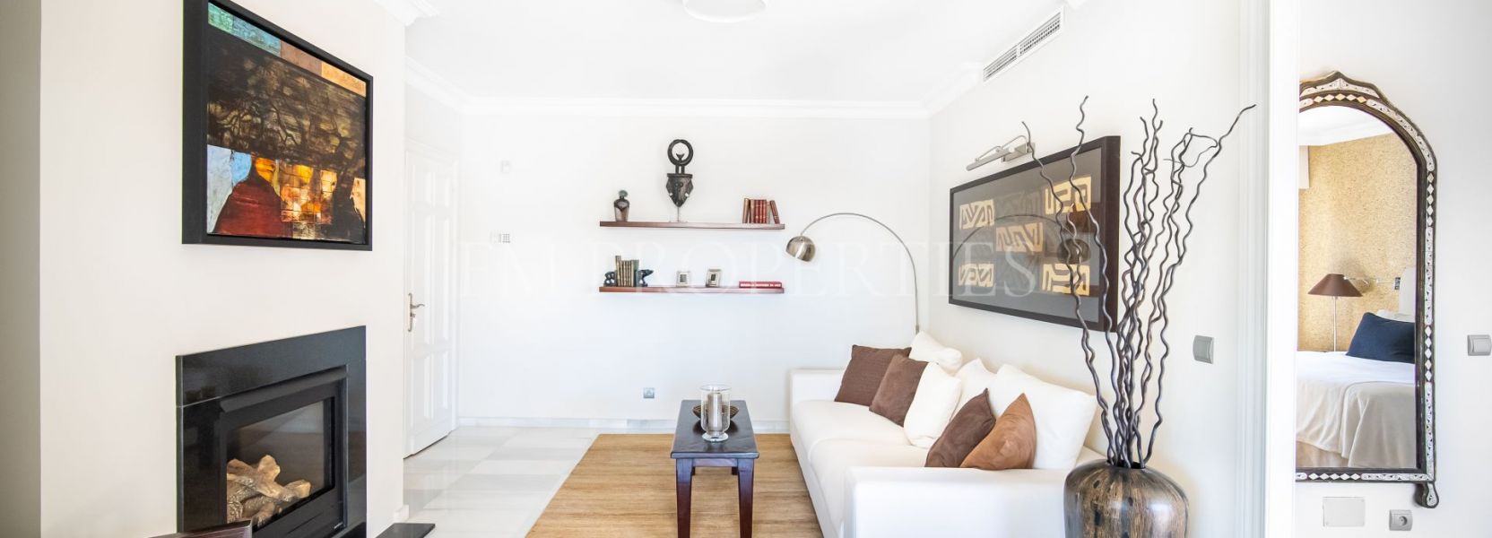 Villa  in Los Naranjos, Nueva Andalucia, Marbella