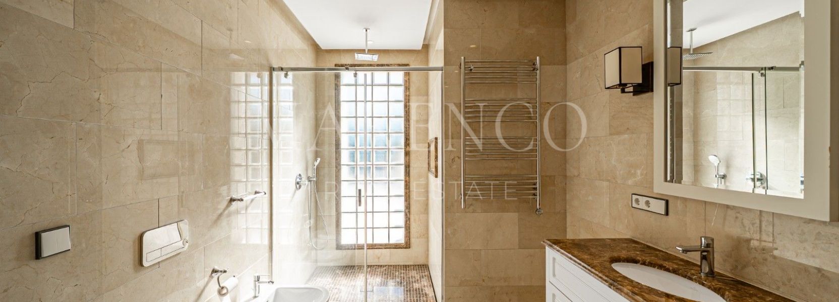 Villa  in Los Flamingos Golf, Benahavis