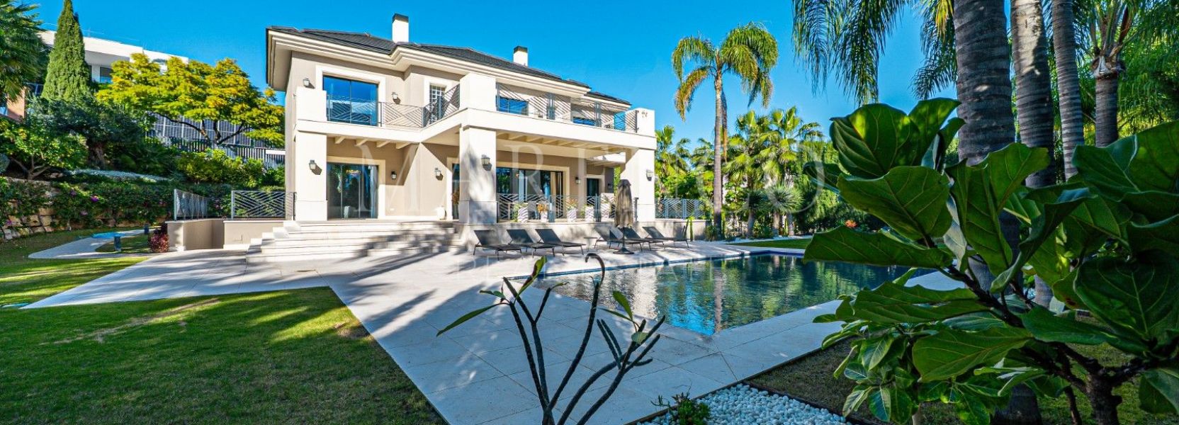 Villa  in Los Flamingos Golf, Benahavis