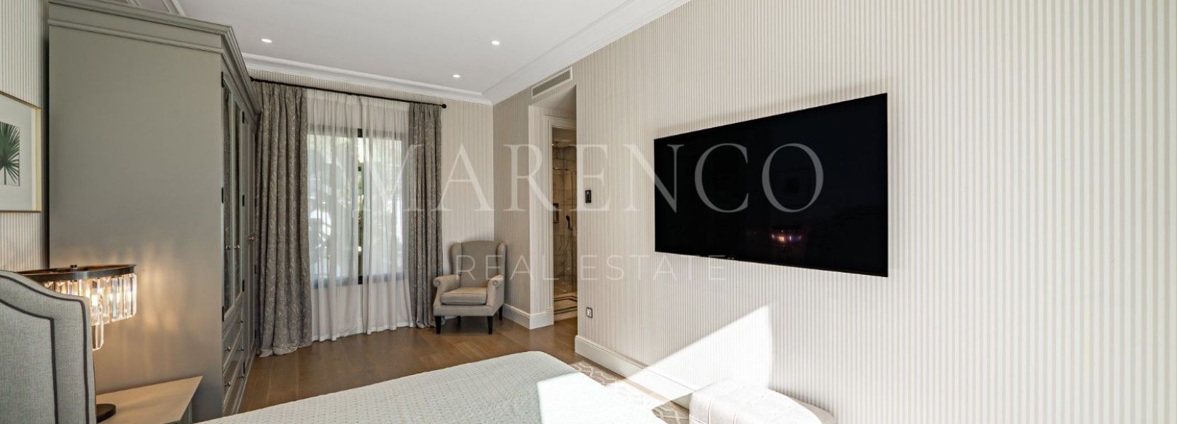 Villa  in Los Flamingos Golf, Benahavis