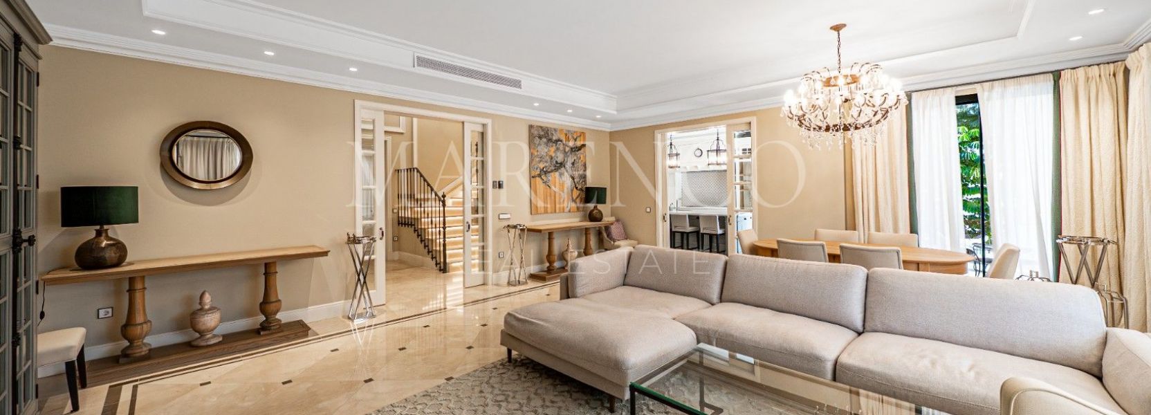 Villa  in Los Flamingos Golf, Benahavis