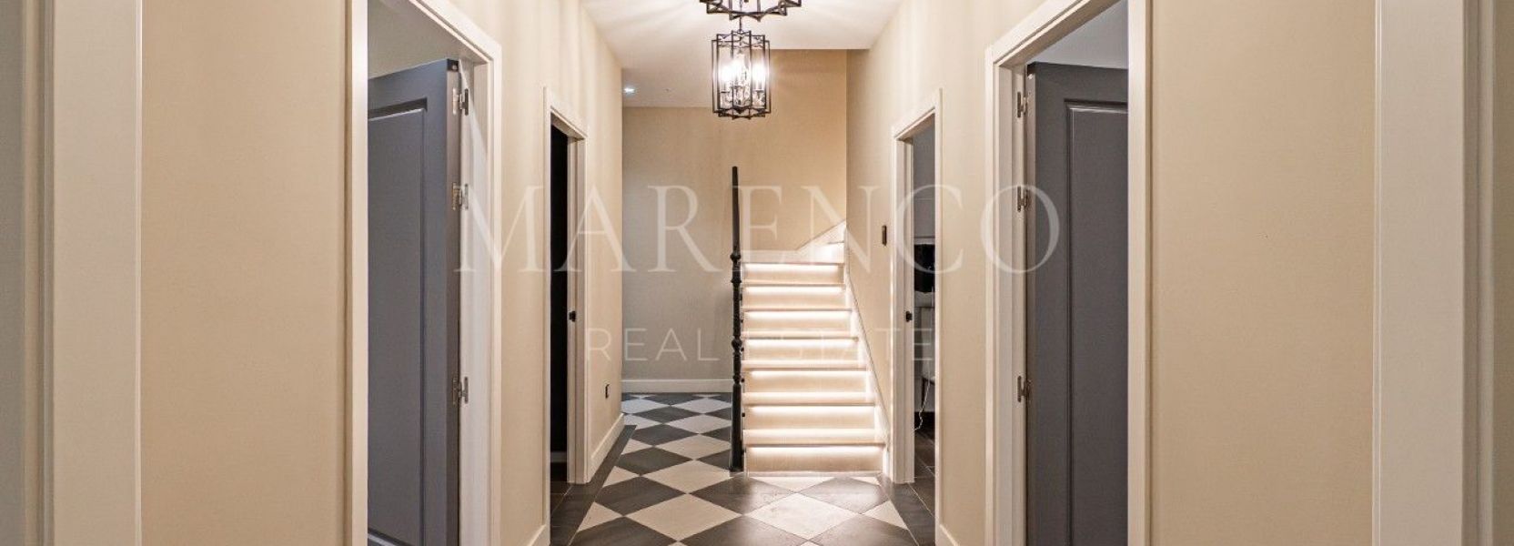 Villa  in Los Flamingos Golf, Benahavis