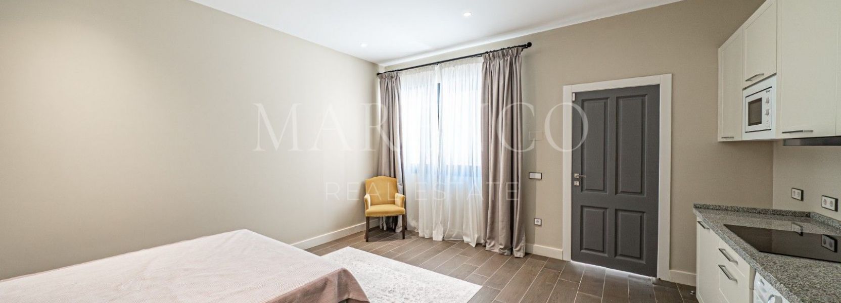 Villa  in Los Flamingos Golf, Benahavis