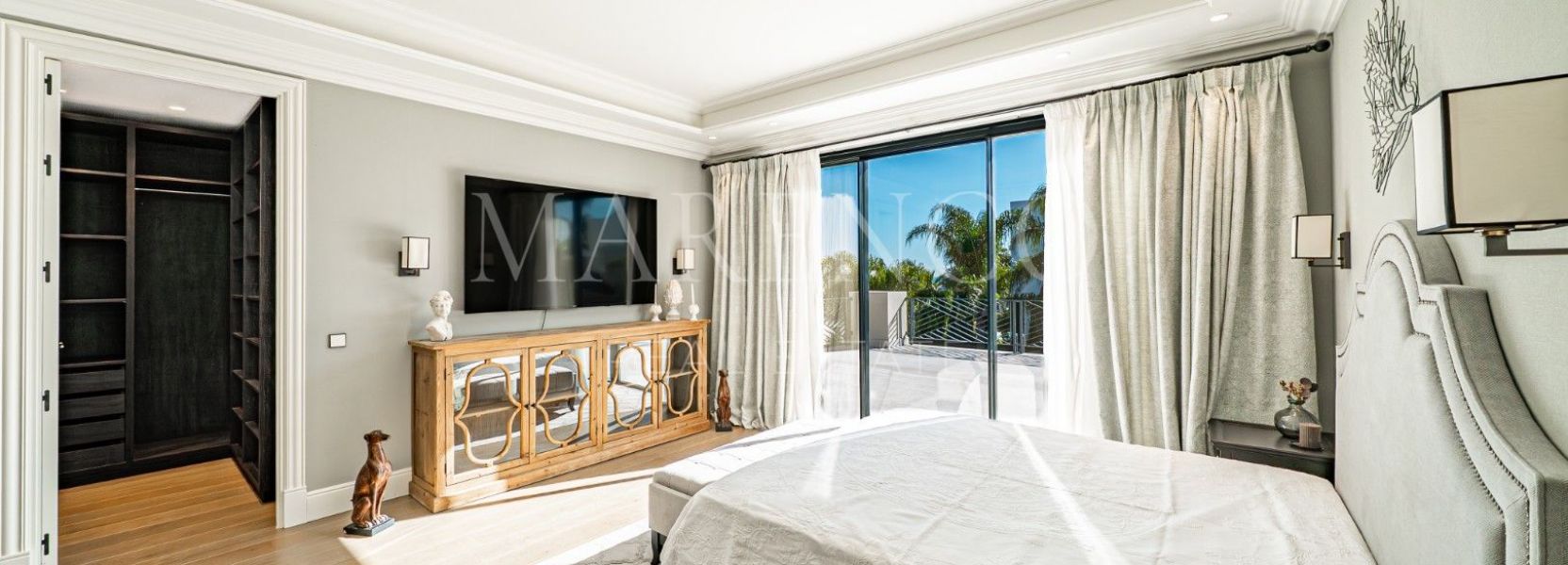 Villa  in Los Flamingos Golf, Benahavis