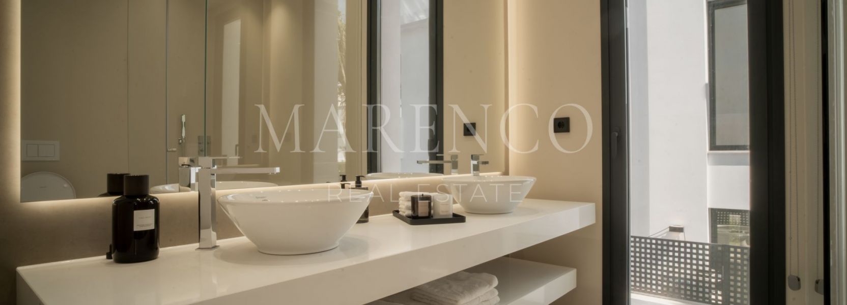 Villa  in Rio Verde, Marbella Golden Mile, Marbella