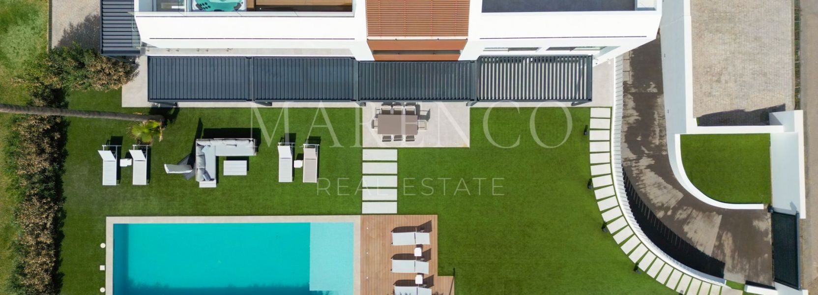 Villa  en El Saladillo, Estepona Este, Estepona