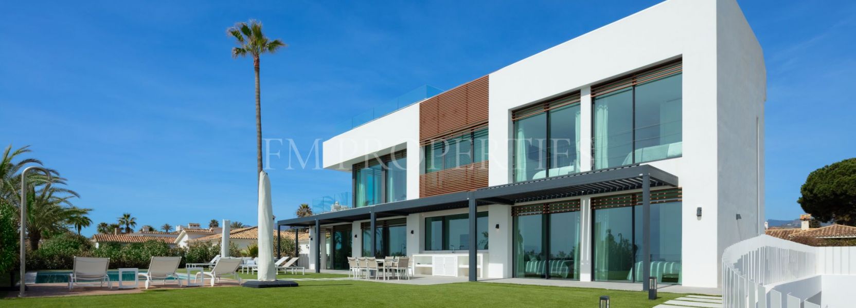 Villa  in El Saladillo, Estepona East, Estepona