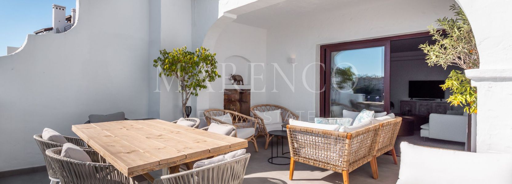 Duplex  à Las Colinas de Marbella, Benahavis