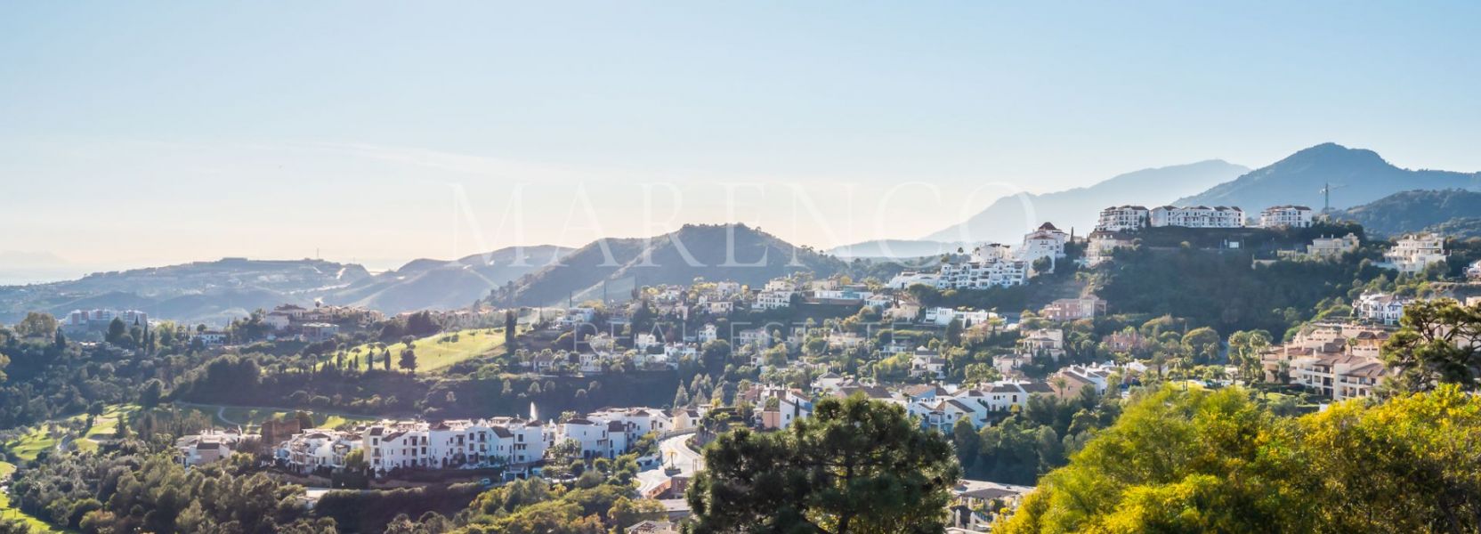 Duplex  à Las Colinas de Marbella, Benahavis