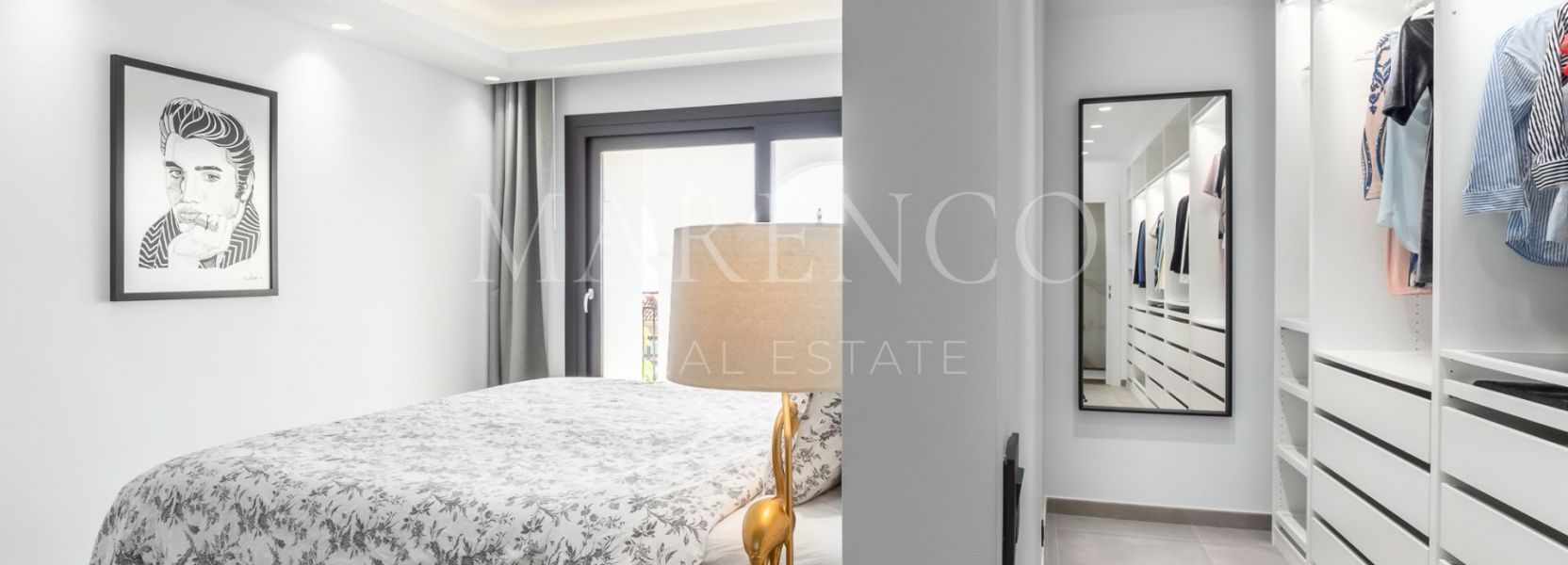 Duplex  à Las Colinas de Marbella, Benahavis