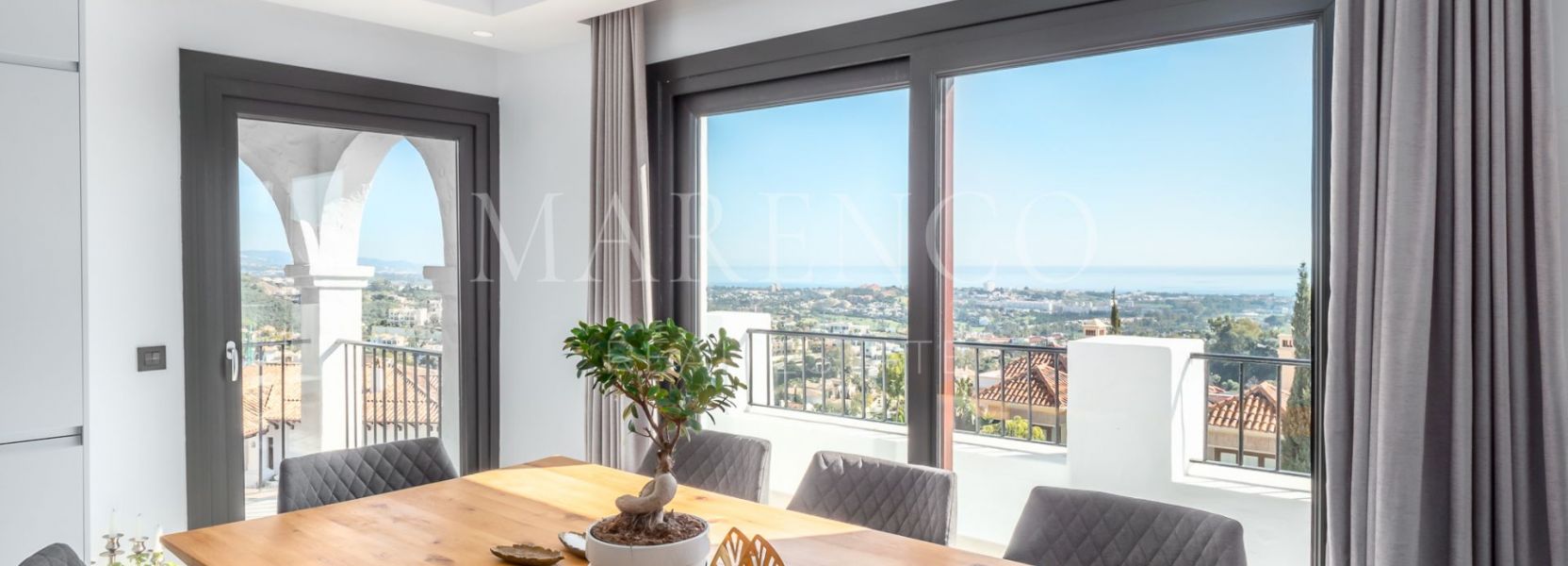 Duplex  à Las Colinas de Marbella, Benahavis