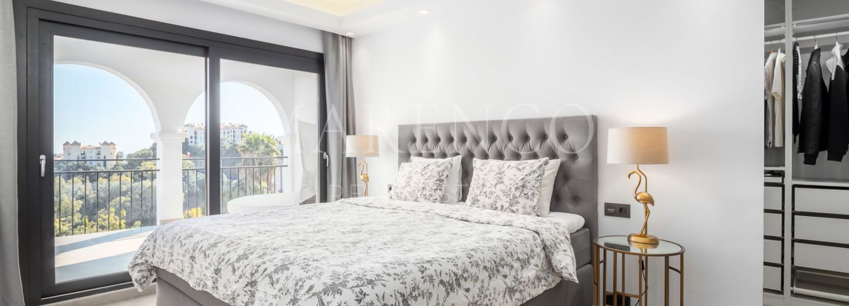 Duplex  à Las Colinas de Marbella, Benahavis