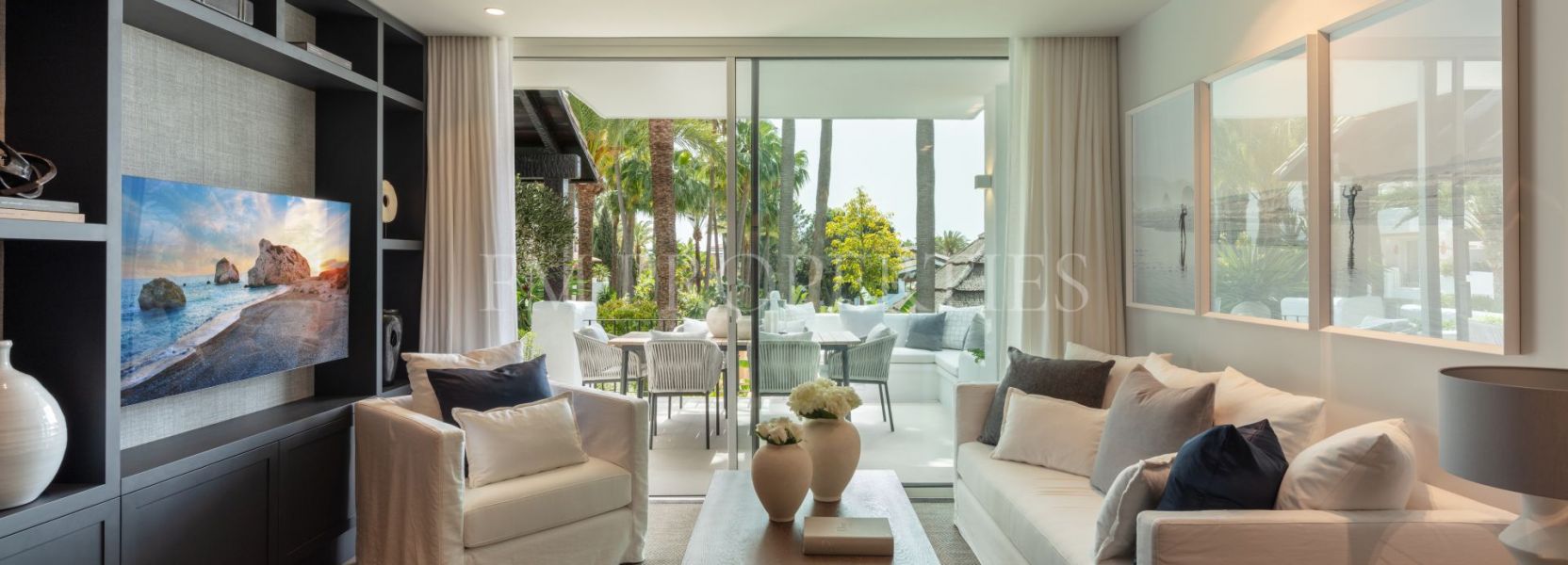 Apartment  in Marina Puente Romano, Marbella Golden Mile, Marbella